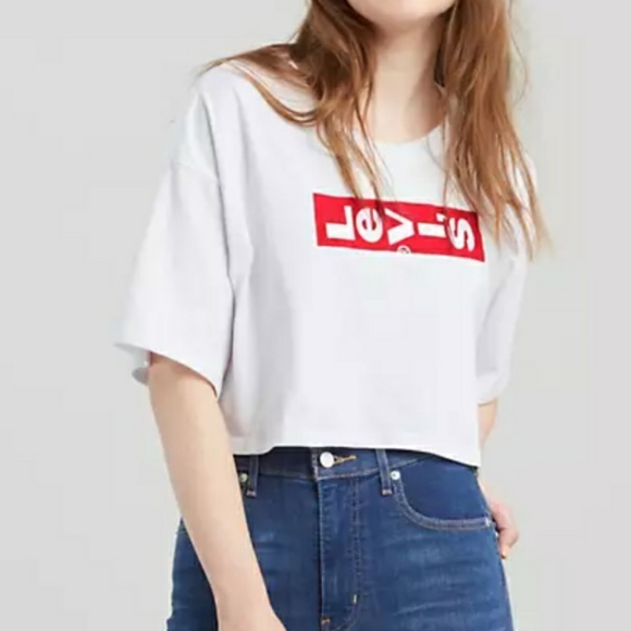 Levi's Tops - NWT Levi's Graphic Crop Tee Shirt